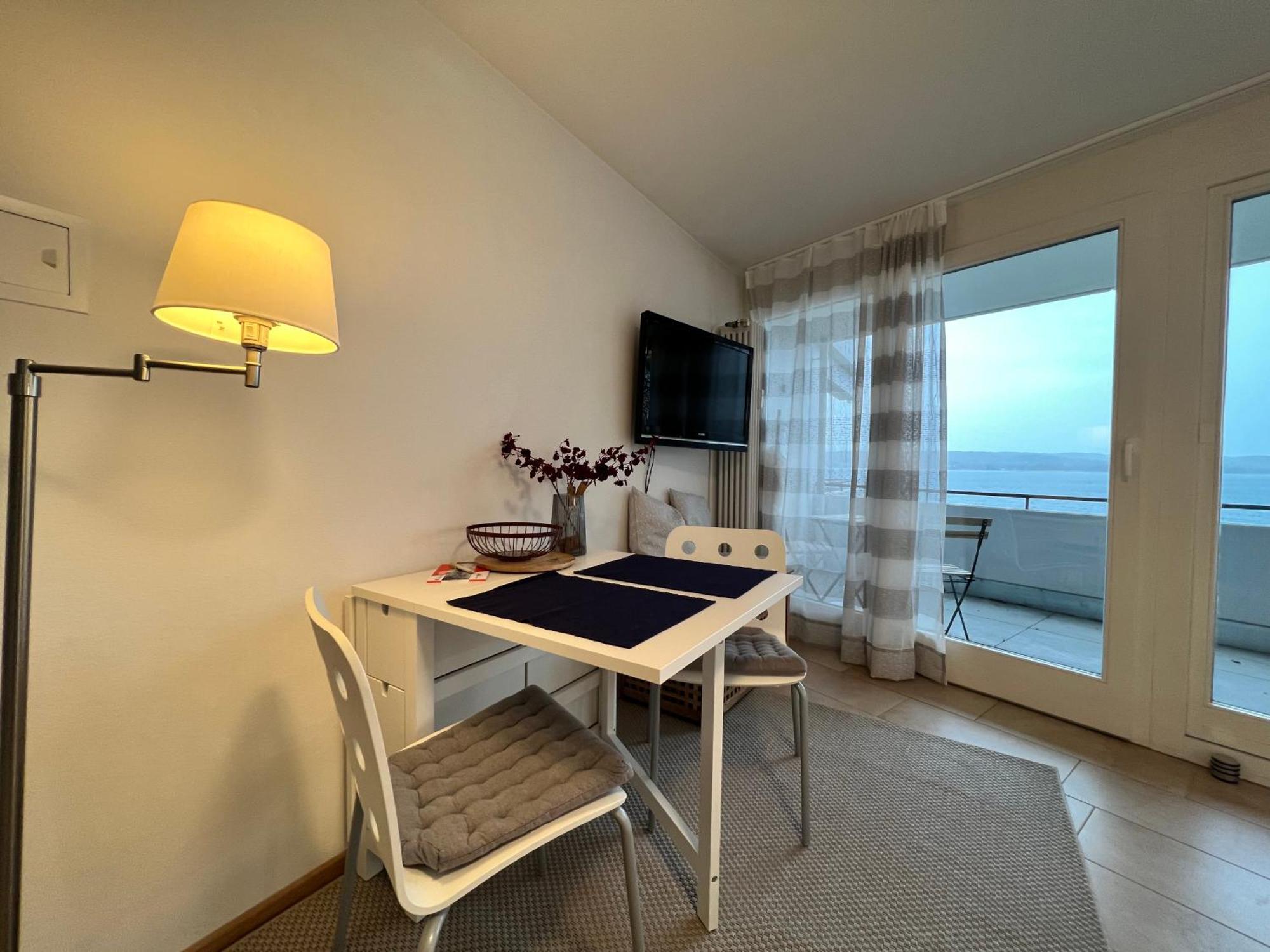 Kleines Seeapartment ユーバーリンゲン エクステリア 写真