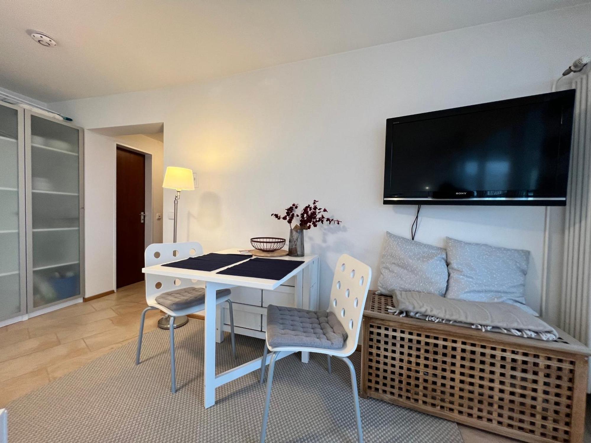 Kleines Seeapartment ユーバーリンゲン エクステリア 写真